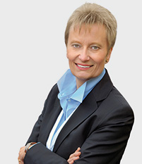 Sabine Neuß, Chief Operating Officer (photo)